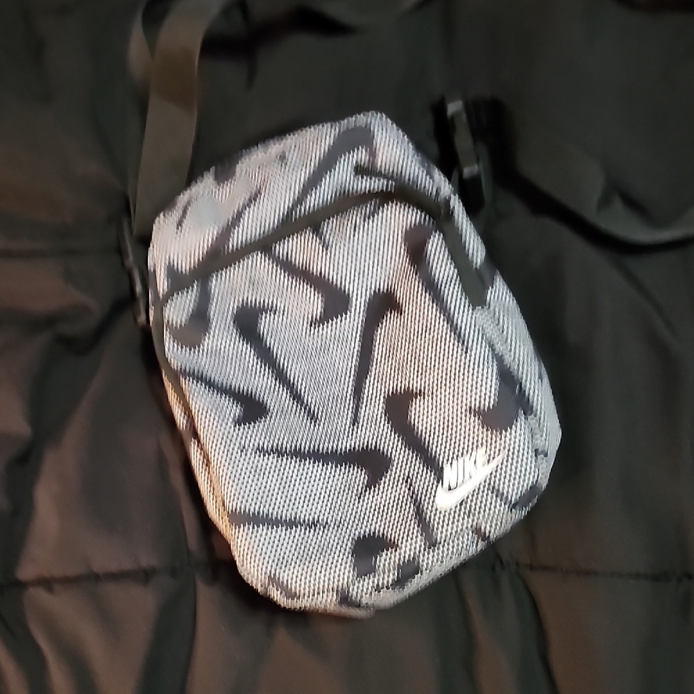 Nike Black and White Men's Belt Bag
